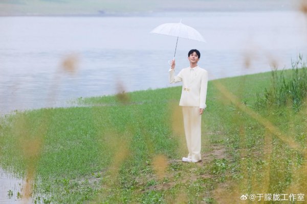 国客信配 媒体：别让于朦胧成为下一个乔任梁